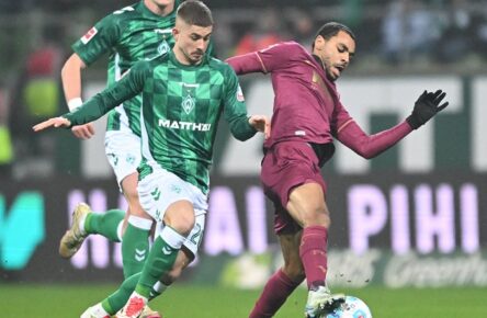 Transfergerüchte: Augsburgs Claude-Maurice soll bei Gladbach auf dem Zettel stehen, Schmid könnte Werder Bremen verlassen