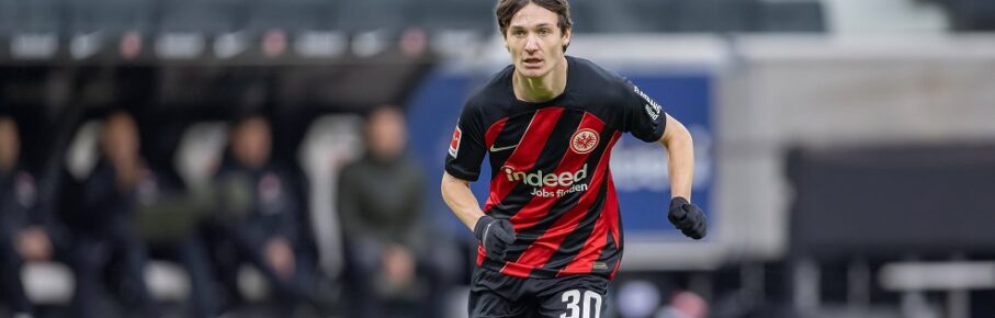 Eintracht Frankfurt - SC Freiburg, Testspiel Paxten Aaronson Eintracht Frankfurt, 30. Testspiel zwischen Eintracht Frankfurt und dem SC Freiburg am 6. Januar 2024 im Deutsche Bank Park in Frankfurt am Main. Nach Vorgaben der DFL, Deutsche Fußball Liga, ist es untersagt, in dem Stadion und/oder vom Spiel angefertigte Fotoaufnahmen in Form von Sequenzbildern und/oder videoähnlichen Fotostrecken zu verwerten bzw. verwerten zu lassen., Frankfurt am Main Hessen Deutschland Deutsche Bank Park *** Eintracht Frankfurt SC Freiburg, Test match Paxten Aaronson Eintracht Frankfurt, 30 Test match between Eintracht Frankfurt and SC Freiburg on January 6, 2024 at Deutsche Bank Park in Frankfurt am Main According to the regulations of the DFL, Deutsche Fußball Liga, it is prohibited to exploit or have exploited photographs taken in the stadium and or of the match in the form of sequential images and or video-like photo series , Frankfurt am Main Hessen Germany Deutsche Bank Park