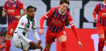 Paul WANNER Heidemheim, Aktion,Zweikampf gegen Alassane PLEA Borussia Moenchengladbach. Fussball 1. Bundesliga Saison 2024/2025, 24.Spieltag, Spieltag24 1.FC Heidenheim - Borussia Moenchengladbach 0-3 am 01.03.2025, VOITH ARENA *** Paul WANNER Heidemheim , Action,duel against Alassane PLEA Borussia Moenchengladbach Football 1 Bundesliga Season 2024 2025, 24 Matchday, Matchday24 1 FC Heidenheim Borussia Moenchengladbach 0 3 on 01 03 2025, VOITH ARENA