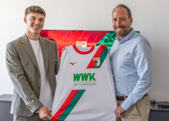 FC Augsburg: Mert Kömür verlängert