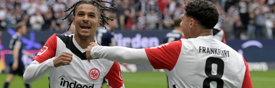 Jean-Matteo Bahoya von Eintracht Frankfurt jubelt