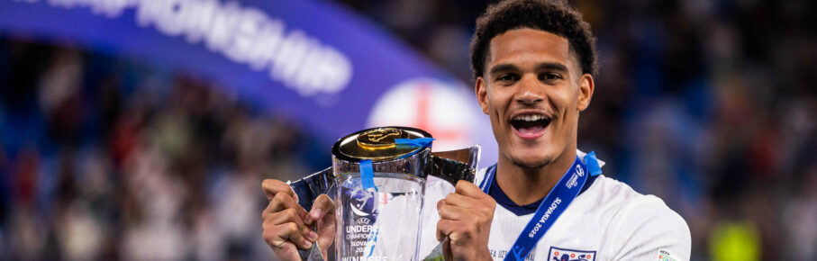 ENGLAND U21, U 21 - GERMANY U21 FINAL Jarell Quansah of England celebrates with a trophy after the UEFA European Under-21 Championship 2025 Final football match between England U21 and Germany U21. National Football Stadium Tehelene Pole, Bratislava, Slovakia, June 28, 2025. Photo by Branislav Racko Copyright: xx _BRR4316