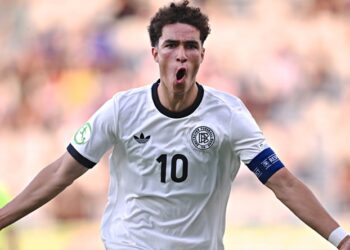 VfB Stuttgart: Neuzugang Noah Darvich im DFB-Trikot
