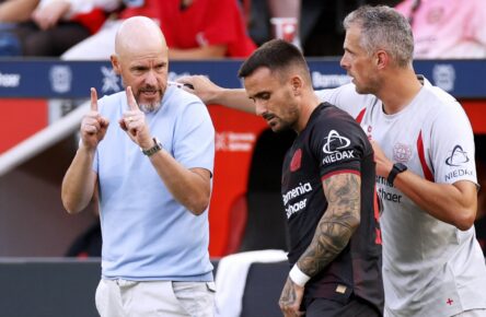 Bayer Leverkusen: Aleix Garcia und Erik ten Hag