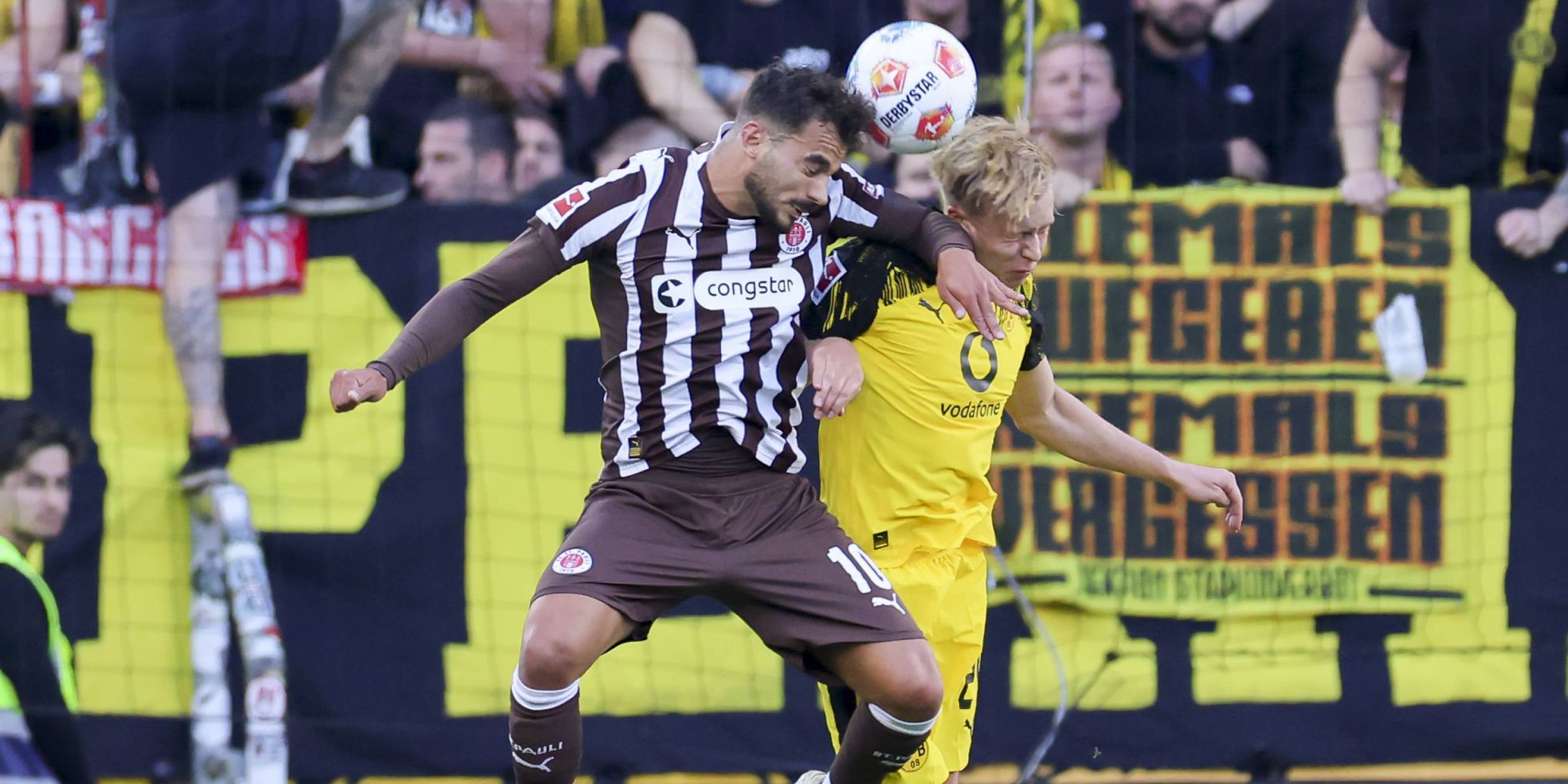 Danel Sinani vom FC St. Pauli