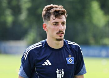 Hamburger SV: Neuzugang Giorgi Gocholeishvili im HSV-Dress