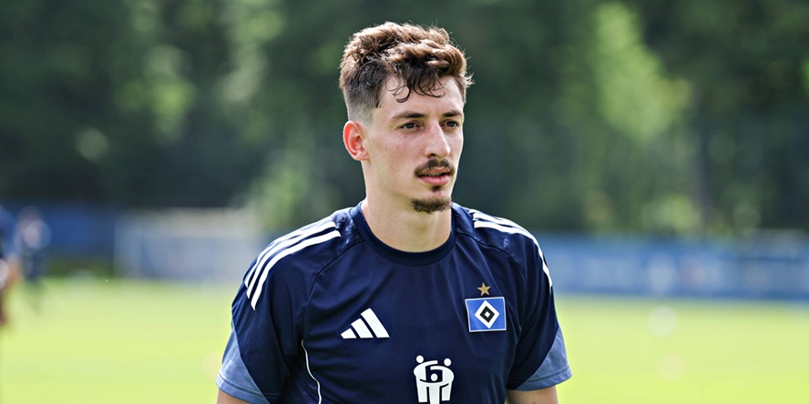 Hamburger SV: Neuzugang Giorgi Gocholeishvili im HSV-Dress