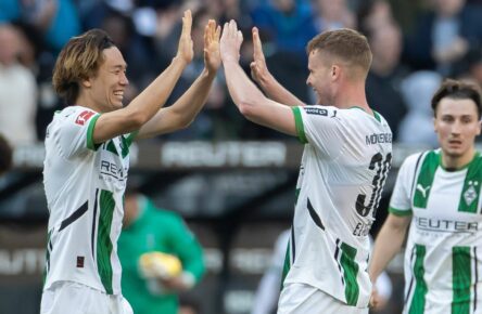 Gladbach-Verteidiger Ko Itakura und Nico Elvedi