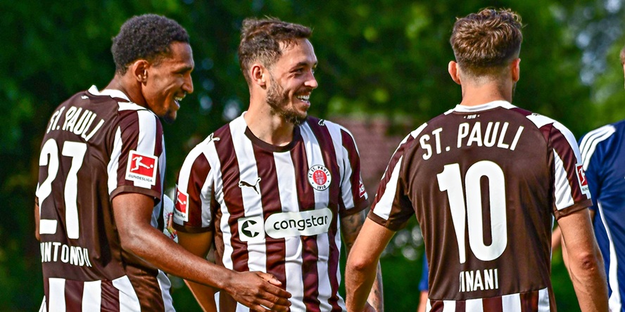 FC St. Pauli: Hountondji, Pereira Lage und Sinani jubeln gemeinsam