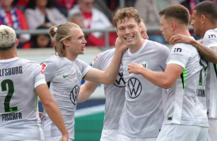 Andreas Skov Olsen startet stark mit dem VfL Wolfsburg.