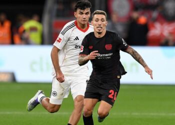 Bei Eintracht Frankfurt und Bayer Leverkusen in Topform: Can Uzun und Alejandro Grimaldo