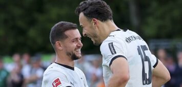 Haris Tabakovic Borussia Moenchengladbach bejubelt seinen Treffer zum 1:1 mit Kevin Stoeger Borussia Moenchengladbach, Friendly match, Borussia Moenchengladbach vs FK Metalist 1925 Charkiw, Sportplatz Birkenmoos am 22. July 2025 in Rottach-Egern, Deutschland. Foto von Marco Steinbrenner/DeFodi Images Haris Tabakovic Borussia Moenchengladbach celebrates after scoring his teams first goal with Kevin Stoeger Borussia Moenchengladbach, Friendly match, Borussia Moenchengladbach vs FK Metalist 1925 Charkiw, Sportplatz Birkenmoos, July 22, 2025 in Rottach-Egern, Germany. Photo by Marco Steinbrenner/DeFodi Images *** Haris Tabakovic Borussia Moenchengladbach celebrates after scoring his teams first goal with Kevin Stoeger Borussia Moenchengladbach , Friendly match, Borussia Moenchengladbach vs FK Metalist 1925 Kharkiv, Sportplatz Birkenmoos on July 22, 2025 in Rottach Egern, Germany Photo by Marco Steinbrenner DeFodi Images Haris Tabakovic Borussia Moenchengladbach celebrates after scoring his teams first goal with Kevin Stoeger Borussia Moenchengladbach , Friendly match, Borussia Moenchengladbach vs FK Metalist 1925 Kharkiv, Sportplatz Birkenmoos, July 22, 2025 in Rottach Egern, Germany Photo by Marco Steinbrenner DeFodi Images