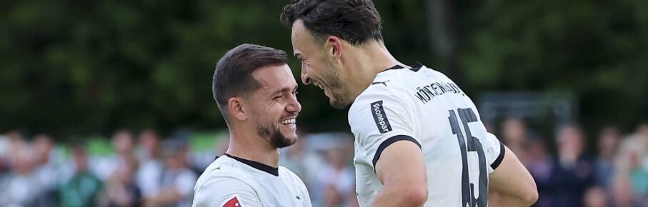 Haris Tabakovic Borussia Moenchengladbach bejubelt seinen Treffer zum 1:1 mit Kevin Stoeger Borussia Moenchengladbach, Friendly match, Borussia Moenchengladbach vs FK Metalist 1925 Charkiw, Sportplatz Birkenmoos am 22. July 2025 in Rottach-Egern, Deutschland. Foto von Marco Steinbrenner/DeFodi Images Haris Tabakovic Borussia Moenchengladbach celebrates after scoring his teams first goal with Kevin Stoeger Borussia Moenchengladbach, Friendly match, Borussia Moenchengladbach vs FK Metalist 1925 Charkiw, Sportplatz Birkenmoos, July 22, 2025 in Rottach-Egern, Germany. Photo by Marco Steinbrenner/DeFodi Images *** Haris Tabakovic Borussia Moenchengladbach celebrates after scoring his teams first goal with Kevin Stoeger Borussia Moenchengladbach , Friendly match, Borussia Moenchengladbach vs FK Metalist 1925 Kharkiv, Sportplatz Birkenmoos on July 22, 2025 in Rottach Egern, Germany Photo by Marco Steinbrenner DeFodi Images Haris Tabakovic Borussia Moenchengladbach celebrates after scoring his teams first goal with Kevin Stoeger Borussia Moenchengladbach , Friendly match, Borussia Moenchengladbach vs FK Metalist 1925 Kharkiv, Sportplatz Birkenmoos, July 22, 2025 in Rottach Egern, Germany Photo by Marco Steinbrenner DeFodi Images