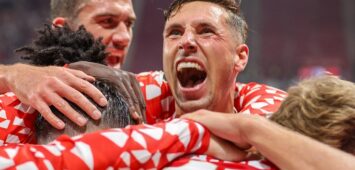 DEU, Mainz, FSV Mainz 05 vs Rosenborg Trondheim, Conference League, UEFA, MEWA Arena, Qualifikation, im Bild: Nadiem Amiri Mainz 05 10 erzielt das Tor zum 4:1, Jubel mit dem Team, Freude, Dominik Kohr Mainz 05 31 DFB/DFL REGULATIONS PROHIBIT ANY USE OF PHOTOGRAPHS AS IMAGE SEQUENCES AND/OR QUASI-VIDEO, 28.08.2025, *** DEU, Mainz, FSV Mainz 05 vs Rosenborg Trondheim, Conference League, UEFA, MEWA Arena, qualification, in the picture Nadiem Amiri Mainz 05 10 scores the goal to 4 1, cheering with the team, joy, Dominik Kohr Mainz 05 31 DFB DFL REGULATIONS PROHIBIT ANY USE OF PHOTOGRAPHS AS IMAGE SEQUENCES AND OR QUASI VIDEO, 28 08 2025, Copyright: HMBxMedia/HendrikxHamelau