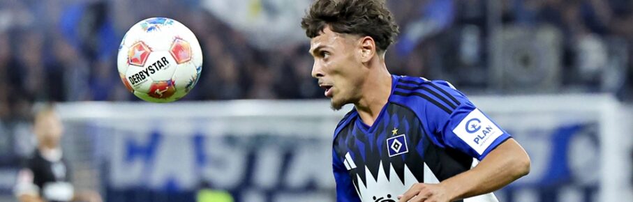 HSV-Juwel William Mikelbrencis am Ball