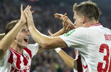 Jakub Kaminski und Marius Bülter vom 1. FC Köln