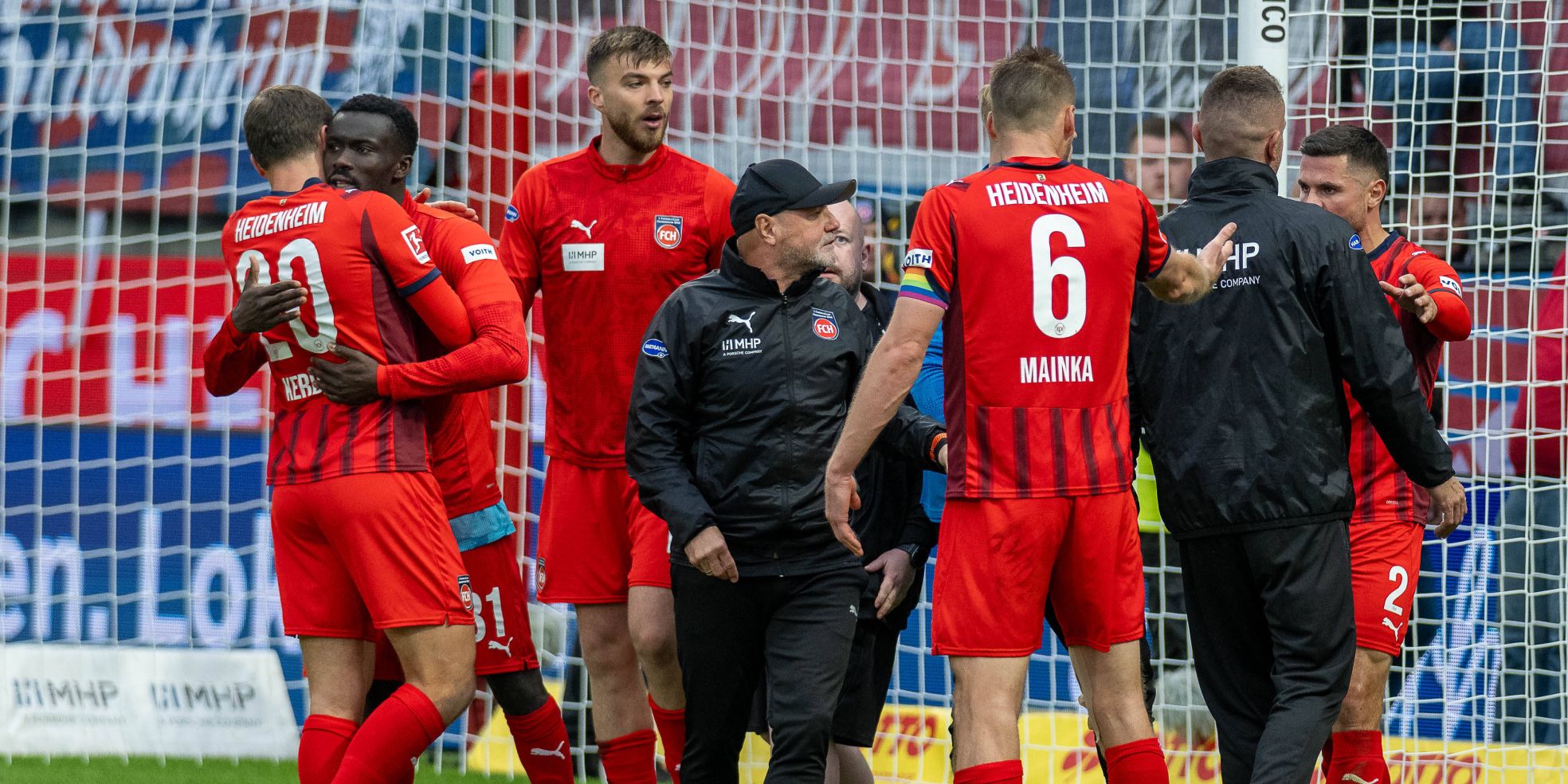 1. FC Heidenheim: Mainka, Niehues, Conteh & Co. jubeln