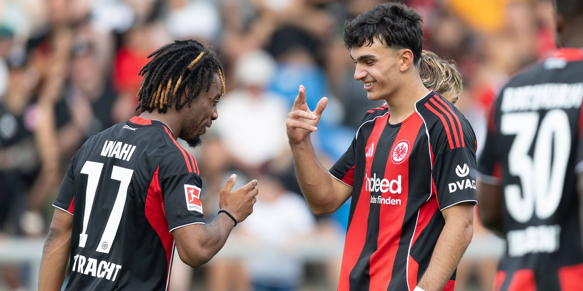 Elye Wahi und Can Uzun von Eintracht Frankfurt