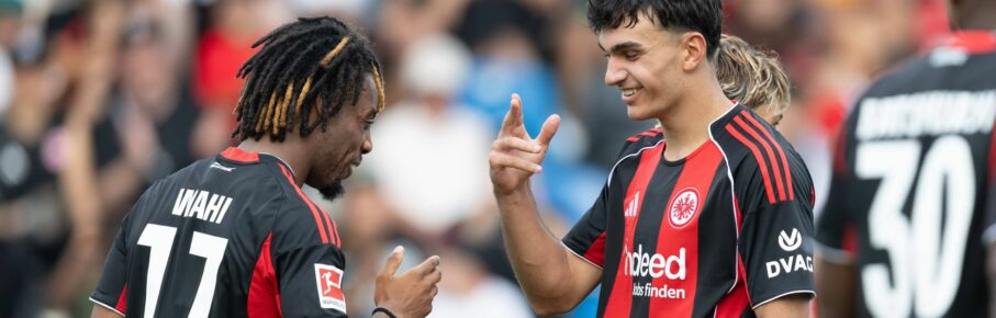 Elye Wahi und Can Uzun von Eintracht Frankfurt