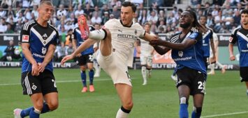 Miro Muheim HSV, Haris Tabakovic Borussia Moenchengladbach, Jordan Torunarigha Hamburger SV, v.li. 24.08.2025, Fussball 1. Bundesliga, Saison 2025/2026, 1. Spieltag, Borussia Mönchengladbach - Hamburger SV 0:0 DFL regulations prohibit any use of photographs as image sequences and/or quasi-video Moenchengladbach Borussia Park Nordrhein Westfalen Deutschland *** Miro Muheim HSV , Haris Tabakovic Borussia Moenchengladbach , Jordan Torunarigha Hamburger SV , v li 24 08 2025, Fußball 1 Bundesliga, Saison 2025 2026, 1 Spieltag, Borussia Mönchengladbach Hamburger SV 0 0 DFL regulations prohibit any use of photographs as image sequences and or quasi video Moenchengladbach Borussia Park Nordrhein Westfalen Germany Team2