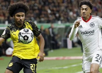 Transfergerüchte: Nathaniel Brown von Eintracht Frankfurt ist in England umworben, Karim Adeyemi soll seinen Abschied aus Dortmund planen