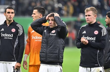 Ellyes Skhiri (links) und Mo Dahoud (rechts) im Stammplatz-Duell bei Eintracht Frankfurt