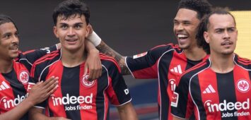 Eintracht Frankfurt - SV Werder Bremen, 1. FBL Jubel nach dem Tor zum 1:0. Von links Jean-Matteo Bahoya Eintracht Frankfurt, 19, Can Uzun Eintracht Frankfurt, 42, Nnamdi Collins Eintracht Frankfurt, 34 und ganz rechts im Vordergrund Arthur Theate Eintracht Frankfurt, 3. Bundesligaspiel zwischen Eintracht Frankfurt und dem SV Werder Bremen am 23. August 2025 im Deutsche Bank Park in Frankfurt am Main., Frankfurt am Main Hessen Deutschland Deutsche Bank Park *** Eintracht Frankfurt SV Werder Bremen, 1 FBL Cheering after the goal for 1 0 From left Jean Matteo Bahoya Eintracht Frankfurt, 19 , Can Uzun Eintracht Frankfurt, 42 , Nnamdi Collins Eintracht Frankfurt, 34 and far right in the foreground Arthur Theate Eintracht Frankfurt, 3 Bundesliga match between Eintracht Frankfurt and SV Werder Bremen on August 23, 2025 at Deutsche Bank Park in Frankfurt am Main , Frankfurt am Main Hessen Germany Deutsche Bank Park