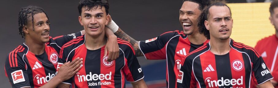Eintracht Frankfurt - SV Werder Bremen, 1. FBL Jubel nach dem Tor zum 1:0. Von links Jean-Matteo Bahoya Eintracht Frankfurt, 19, Can Uzun Eintracht Frankfurt, 42, Nnamdi Collins Eintracht Frankfurt, 34 und ganz rechts im Vordergrund Arthur Theate Eintracht Frankfurt, 3. Bundesligaspiel zwischen Eintracht Frankfurt und dem SV Werder Bremen am 23. August 2025 im Deutsche Bank Park in Frankfurt am Main., Frankfurt am Main Hessen Deutschland Deutsche Bank Park *** Eintracht Frankfurt SV Werder Bremen, 1 FBL Cheering after the goal for 1 0 From left Jean Matteo Bahoya Eintracht Frankfurt, 19 , Can Uzun Eintracht Frankfurt, 42 , Nnamdi Collins Eintracht Frankfurt, 34 and far right in the foreground Arthur Theate Eintracht Frankfurt, 3 Bundesliga match between Eintracht Frankfurt and SV Werder Bremen on August 23, 2025 at Deutsche Bank Park in Frankfurt am Main , Frankfurt am Main Hessen Germany Deutsche Bank Park