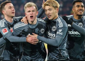 Jonathan Burkardt von Eintracht Frankfurt, hier bei seinem letzten Einsatz gegen den 1. FC Köln, wird noch eine Weile fehlen