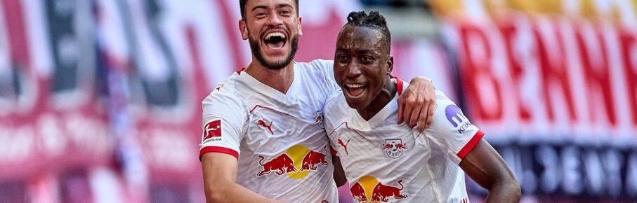 30.08.2025, Fußball, Männer, Bundesliga, 2025 2026, RB Leipzig - FC Heidenheim Romulo 40, RB Leipzig, li., Yan Diomande 49, RB Leipzig, Jubel nach 2:0 Leipzig Red Bull Arena Sachsen Deutschland *** 30 08 2025, Football, Men, Bundesliga, 2025 2026, RB Leipzig FC Heidenheim Romulo 40, RB Leipzig, li , Yan Diomande 49, RB Leipzig , Cheering after 2 0 Leipzig Red Bull Arena Saxony Germany