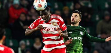Stanley Nsoki 1. FC Union Berlin,34 gegen Mohamed Amoura VfL Wolfsburg,9 - 1. Fussball Bundesliga Saison 2025-2026 Punktspiel VfL Wolfsburg vs. 1. FC Union Berlin in der Volkswagen Arena in Wolfsburg - Aktion,Fussball,Deutschland,Mann,Männer,06.12.2025 *** Stanley Nsoki 1 FC Union Berlin,34 vs Mohamed Amoura VfL Wolfsburg,9 1 Soccer Bundesliga Season 2025 2026 Point Match VfL Wolfsburg vs 1 FC Union Berlin at the Volkswagen Arena in Wolfsburg Action,Soccer,Germany,Man,Men,06 12 2025