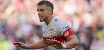 Stuttgart , Bundesliga Fußball VfB Stuttgart vs. 1.FC Heidenheim, Ermedin Demirovic VfB Gemäß den Vorgaben der DFL Deutschen Fußball Liga ist es untersagt, in dem Stadion und/oder vom Spiel angefertigte Fotoaufnahmen in Form von Sequenzbildern und/oder videoähnlichen Fotostrecken zu verwerten bzw. verwerten zu lassen. *** Stuttgart , Bundesliga Soccer VfB Stuttgart vs 1 FC Heidenheim, Ermedin Demirovic VfB According to the regulations of the DFL German Soccer League, it is prohibited to use or have used photographs taken in the stadium and or of the match in the form of sequential images and or video-like photo series