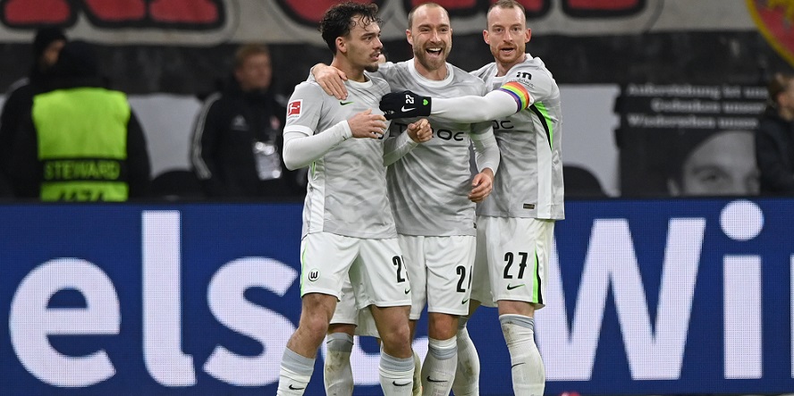 Christian Eriksen (Mitte) kommt beim VfL Wolfsburg langsam in Fahrt