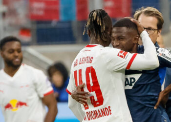 Nationalmannschaftskollegen bei der Elfenbeinküste: Yan Diomande von RB Leipzig und Bazoumana Touré von der TSG Hoffenheim