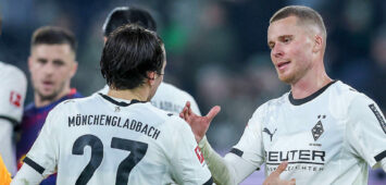 28.11.2025, Fußball, Borussia Mönchengladbach - RB Leipzig, 1. Fußball Bundesliga, 12.Spieltag, Borussia-Park, Saison 2025 2026: Rocco Reitz Borussia Mönchengladbach 27 neben Nico Elvedi Borussia Mönchengladbach 30 DFB regulations prohibit any use of photographs as image sequences and or quasi-video. Nordrhein-Westfalen Deutschland *** 28 11 2025, Football, Borussia Mönchengladbach RB Leipzig, 1 Soccer Bundesliga, Matchday 12, Borussia Park, Season 2025 2026 Rocco Reitz Borussia Mönchengladbach 27 next to Nico Elvedi Borussia Mönchengladbach 30 DFB regulations prohibit any use of photographs as image sequences and or quasi video North Rhine-Westphalia Germany