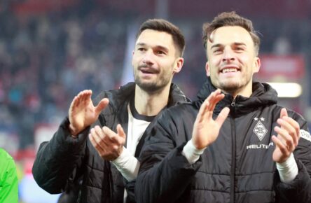 Tim Kleindienst und Haris Tabakovic von Borussia Mönchengladbach