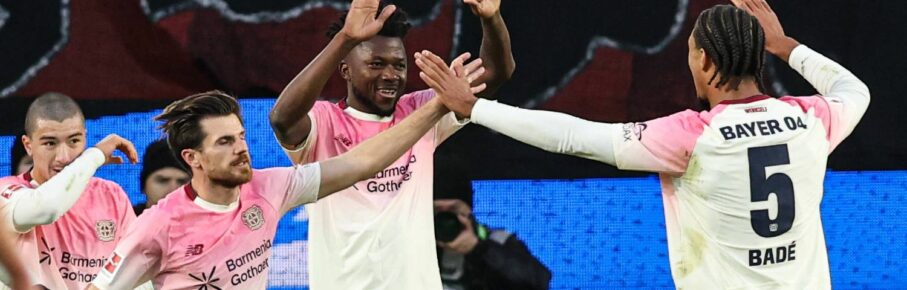 Bayer Leverkusen: Jonas Hofmann, Edmond Tapsoba, Loic Bade