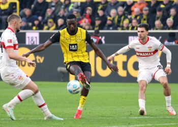 VfB Stuttgart: Leonidas Stergiou (r.) vor Abgang?