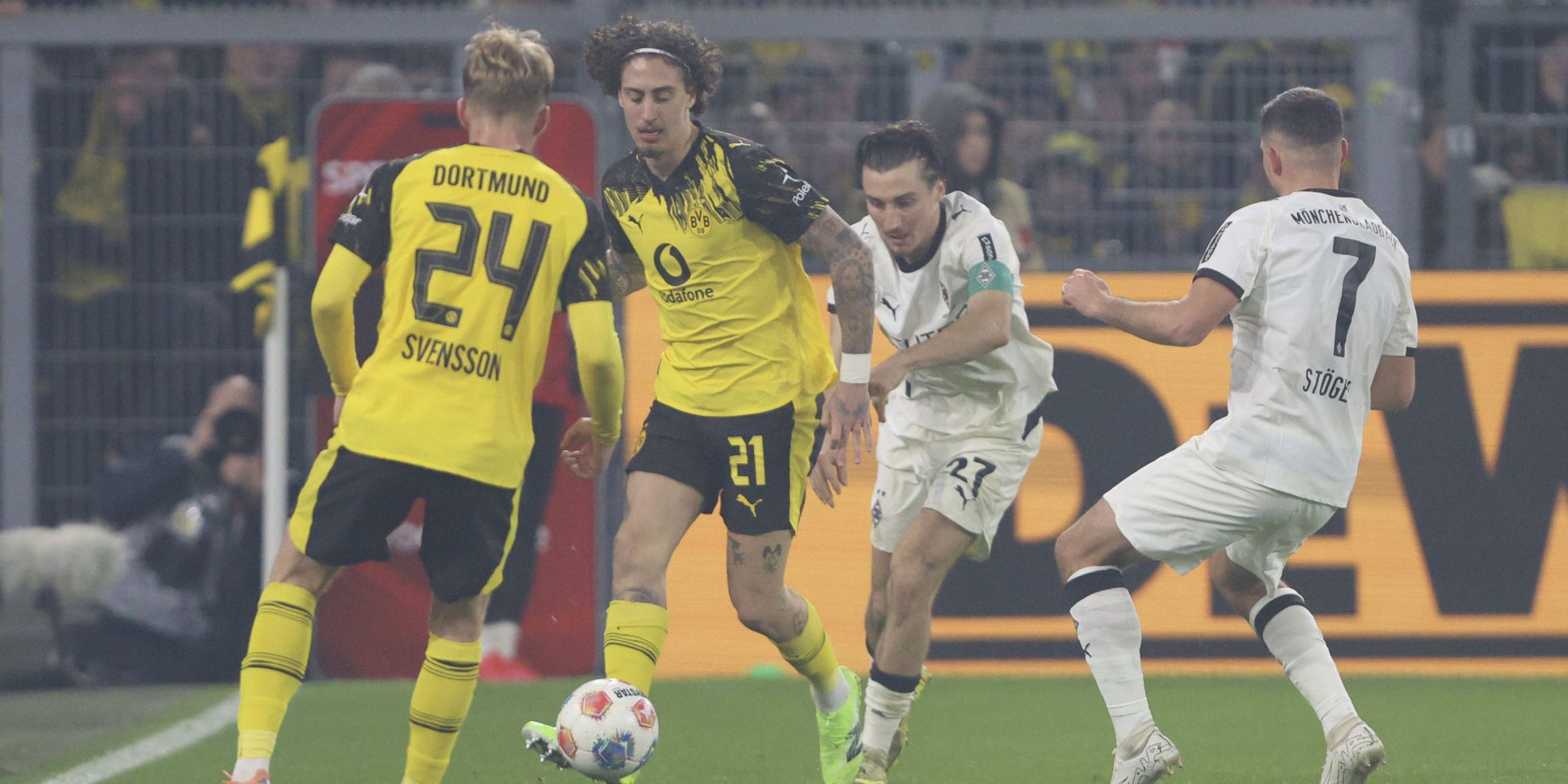 Rocco Reitz von Gladbach und Fabio Silva vom BVB