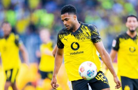 BVB-Linksverteidiger Almugera Kabar soll im Fokus des HSV stehen.