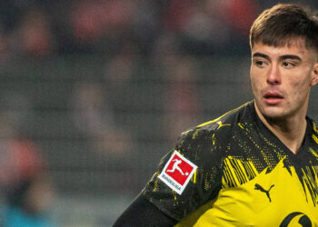 Aaron Anselmino: Rückkehr zu Borussia Dortmund?