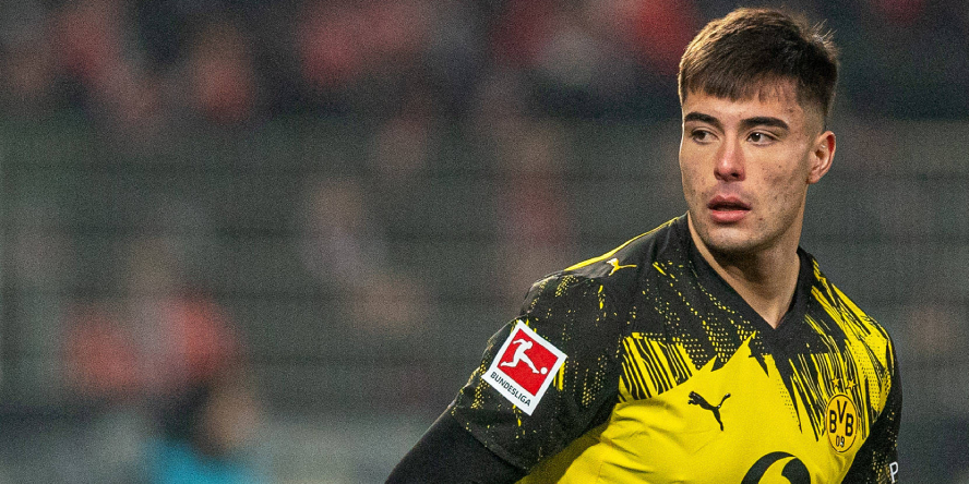 Aaron Anselmino: Rückkehr zu Borussia Dortmund?