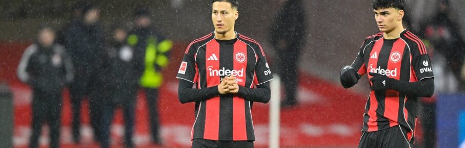 Frankfurt, Deutsche Bank Park, 09.01.26, GER, Herren, 1.Bundesliga, Saison 2025-2026, Eintracht Frankfurt - Borussia Dortmund Bild: v.li. Younes EBNOUTALIB Frankfurt und Can UZUN Frankfurt DFL regulations prohibit any use of photographs as image sequences and/or quasi-video. Hessen Deutschland *** Frankfurt, Deutsche Bank Park, 09 01 26, GER, Herren, 1 Bundesliga, Saison 2025 2026, Eintracht Frankfurt Borussia Dortmund Bild v li Younes EBNOUTALIB Frankfurt und Can UZUN Frankfurt DFL regulations prohibit any use of photographs as image sequences and or quasi video Hessen Germany