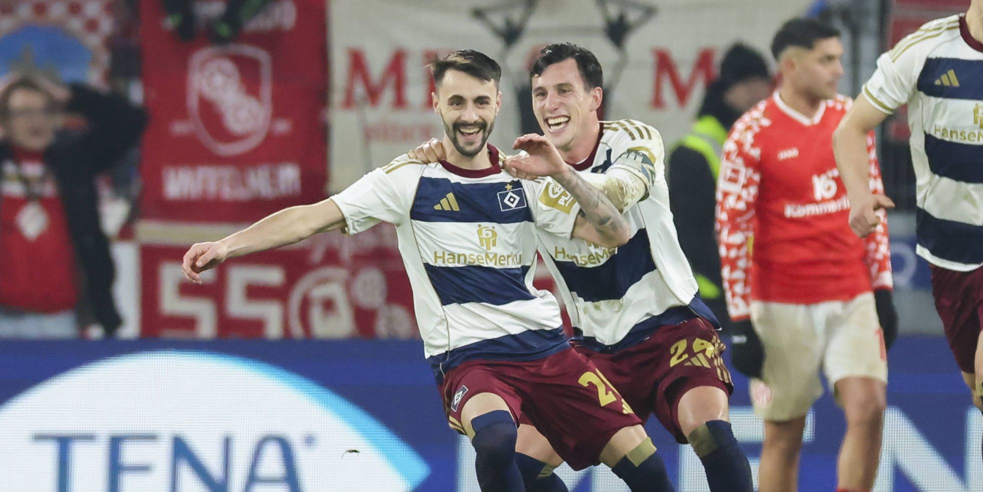 Fabio Vieira und Nicolas Capaldo vom HSV