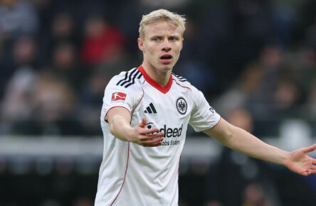 Oscar Höjlund will sich bei Eintracht Frankfurt einen Stammplatz erkämpfen.