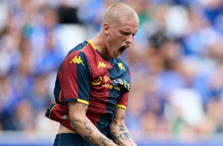 Albert Grönbaek verstärkt das offensive Mittelfeld des Hamburger SV.