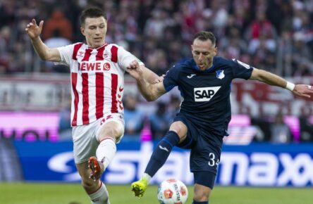 Kristoffer Lund vom 1. FC Köln und Vladimir Coufal von der TSG Hoffenheim