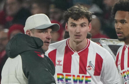 Fussball, 1.BL saison 2025/2026 1.FC Köln vs VfL Wolfsburg , 30.01.2026, Rheinenergiestadion Köln, Lukas Kwasniok Trainer, Rav van der Berg, Youssoupha Niang, alle FC Köln, , *** Football, 1 BL season 2025 2026 1 FC Köln vs VfL Wolfsburg , 30 01 2026, Rheinenergiestadion Köln, Lukas Kwasniok coach, Rav van der Berg, Youssoupha Niang, all FC Köln, ,