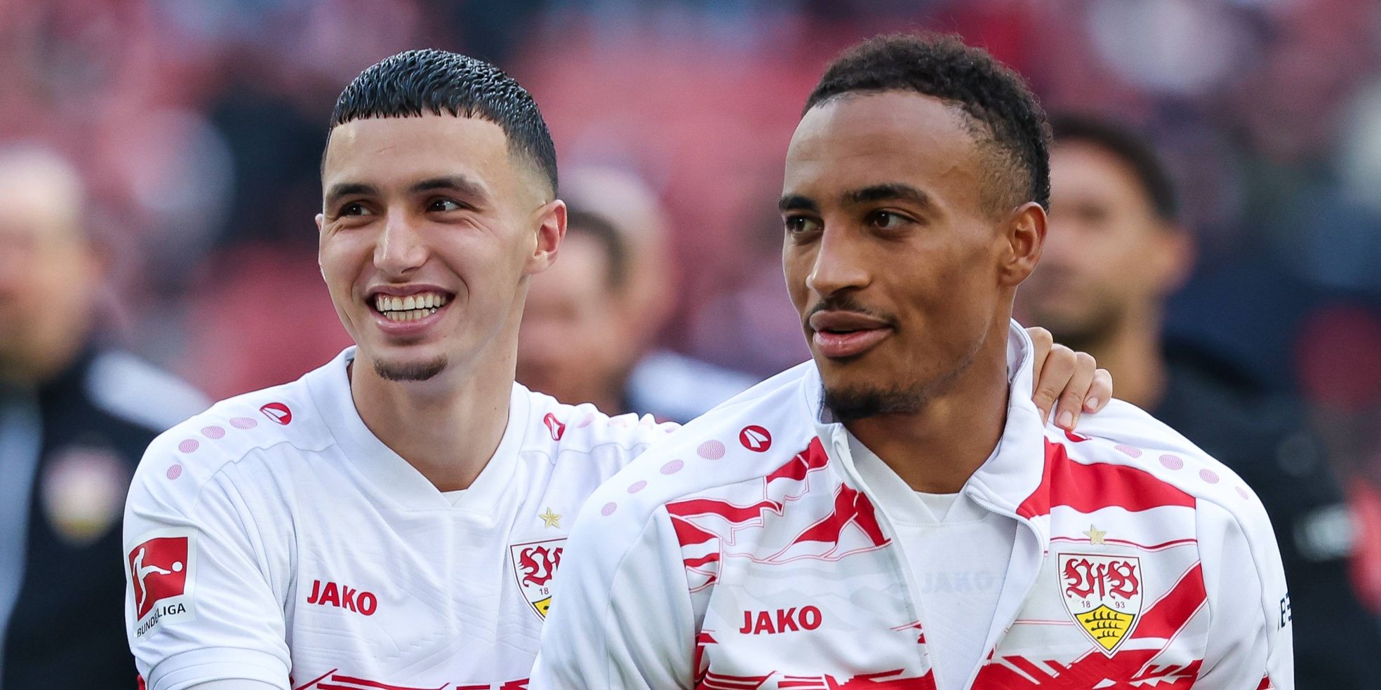 Bilal El Khannouss und Jamie Leweling vom VfB Stuttgart