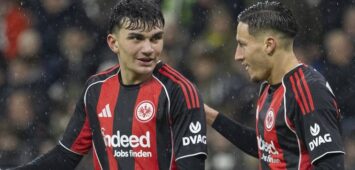 1. Fussball Bundesliga: Eintracht Frankfurt - Borussia Dortmund, 09.01.2026 Can Uzun Eintracht Frankfurt 42 & Younes Ebnoutalib Eintracht Frankfurt 11, Eintracht Frankfurt - Borussia Dortmund, Frankfurt, Deutsche Bank Park, 9.1.2026 *** 1 Bundesliga Eintracht Frankfurt Borussia Dortmund, 09 01 2026 Can Uzun Eintracht Frankfurt 42 Younes Ebnoutalib Eintracht Frankfurt 11 , Eintracht Frankfurt Borussia Dortmund, Frankfurt, Deutsche Bank Park, 9 1 2026 Copyright: xBEAUTIFULxSPORTS/Gawlikx